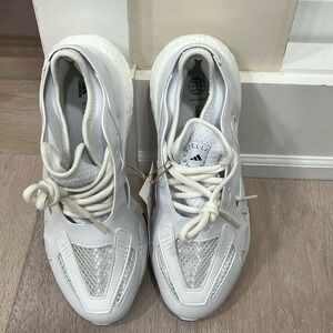 Adidas Ultra Boost 22 Stella McCartney cloud White Womens size 7.5